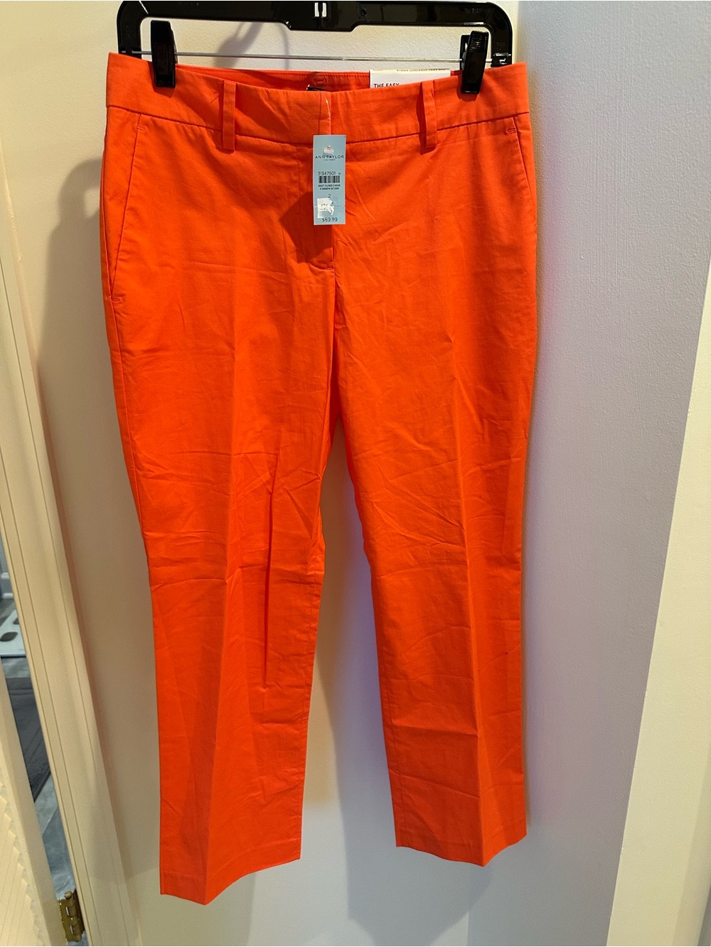 Ann Taylor, new with tags, easy straight ankle pants!